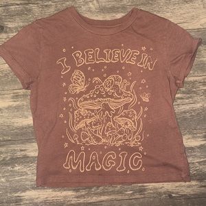 brown baby tee ✨✨